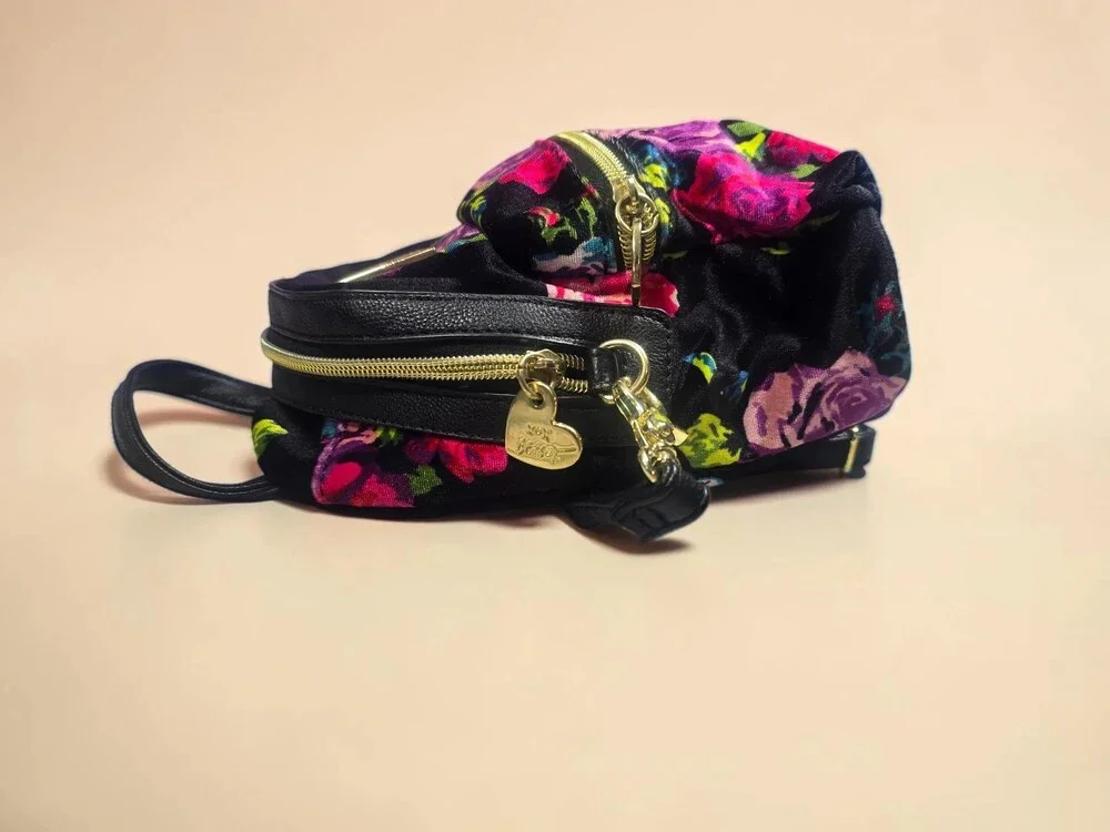 Betsey Johnson betsey johnson